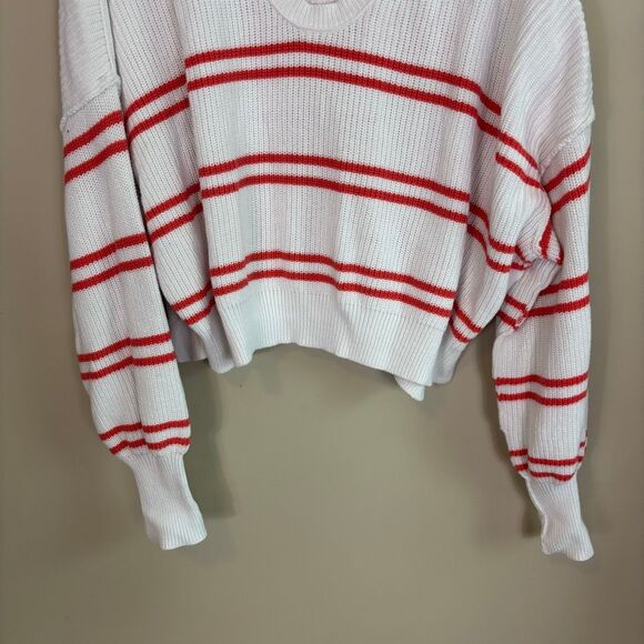 Aerie White Ribbed with Red Striped U Neck Pullover Sweater Size Medium - Picture 4 of 7